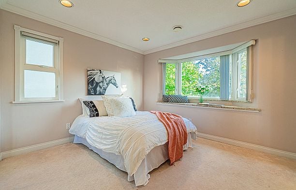 4255 W 15TH AVENUE Point Grey