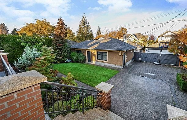 1257 W 32 AVENUE Shaughnessy