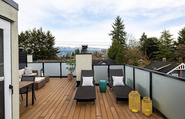 18 3437 W 4TH AVENUE Kitsilano