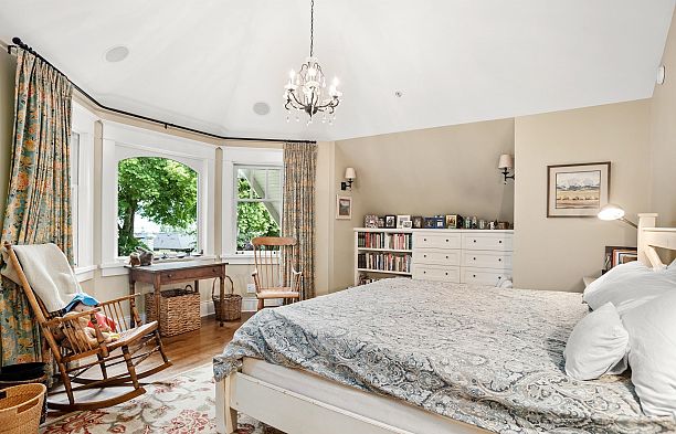 4166 CROWN CRESCENT Point Grey