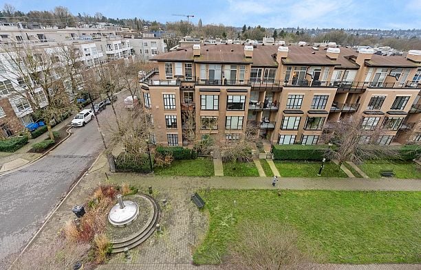 601 2655 CRANBERRY DRIVE Kitsilano