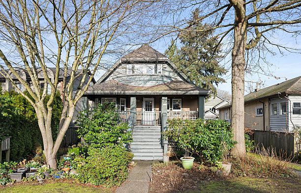 3025 W 7TH AVENUE Kitsilano