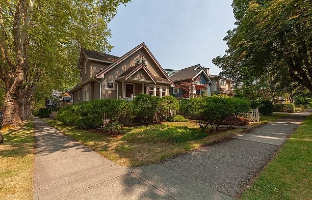 2891 W 14TH AVENUE Kitsilano