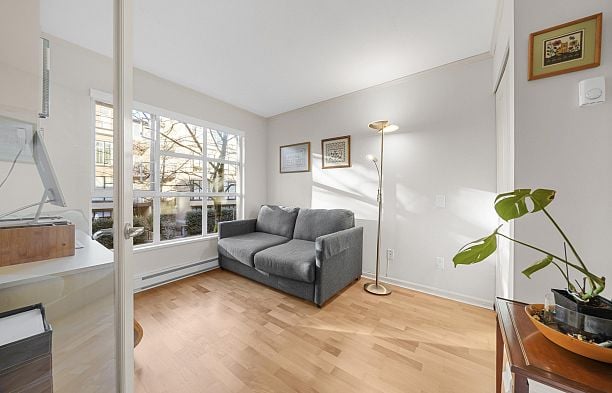 202 2161 W 12TH AVENUE Kitsilano