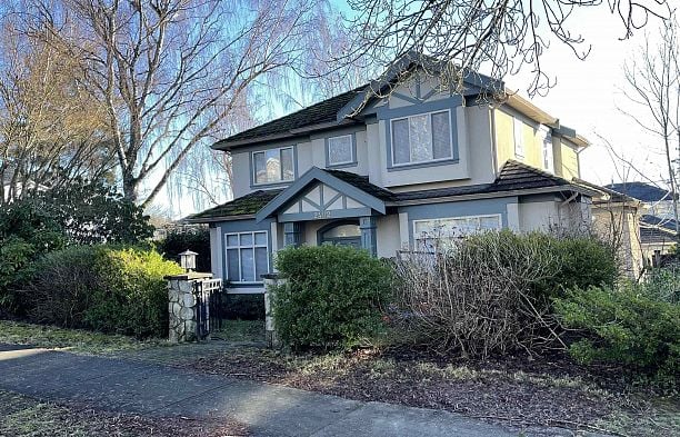 2402 W 19TH AVENUE Arbutus