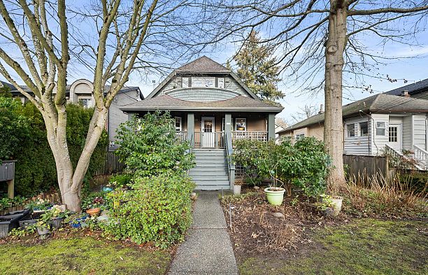 3025 W 7TH AVENUE Kitsilano