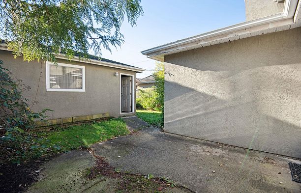 2760 W 20TH AVENUE Arbutus