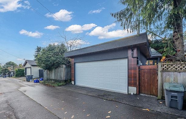 4239 W 11TH AVENUE Point Grey