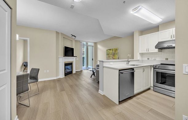 107 2799 YEW STREET Kitsilano