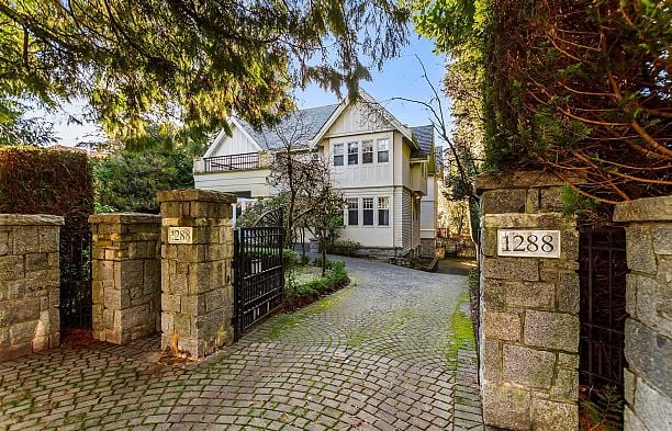 1288 LAURIER AVENUE Shaughnessy