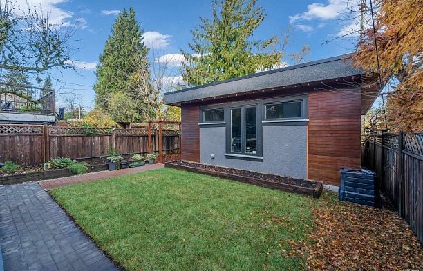 4239 W 11TH AVENUE Point Grey