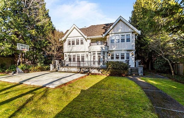 1288 LAURIER AVENUE Shaughnessy