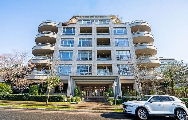 PH1 5700 LARCH STREET Kerrisdale