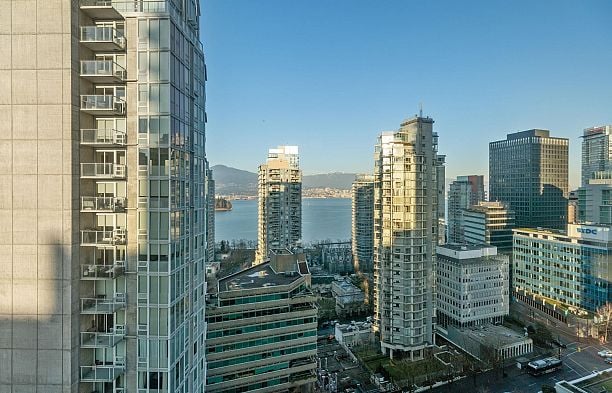 2204 1238 MELVILLE STREET Coal Harbour