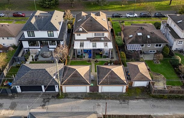 2325 W KING EDWARD AVENUE Arbutus