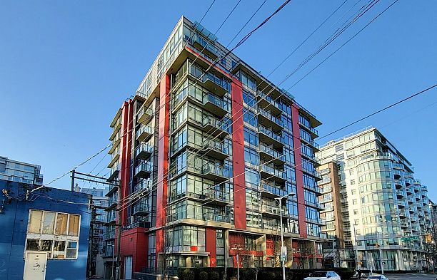 615 38 W 1ST AVENUE False Creek