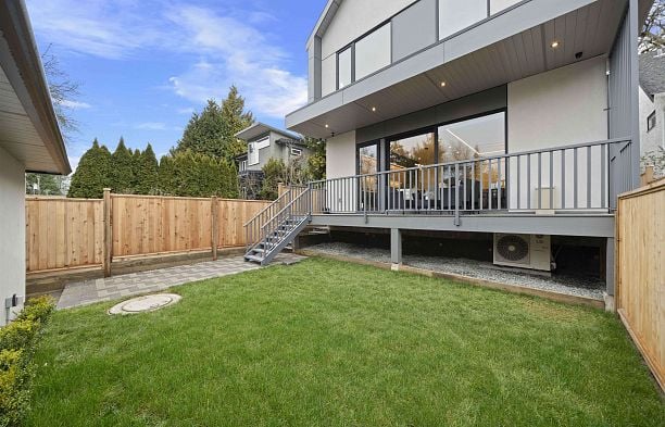 2 3232 W 38TH AVENUE Kerrisdale