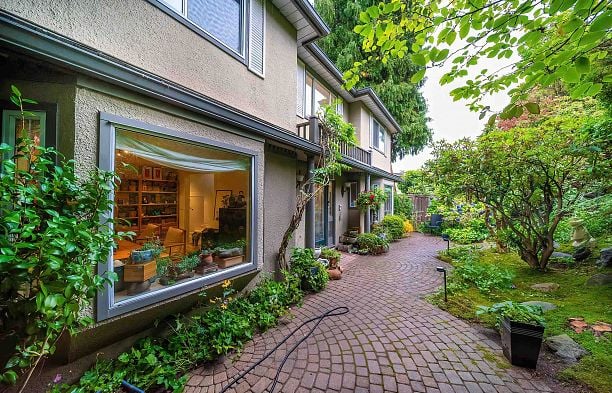 4333 LOCARNO CRESCENT Point Grey