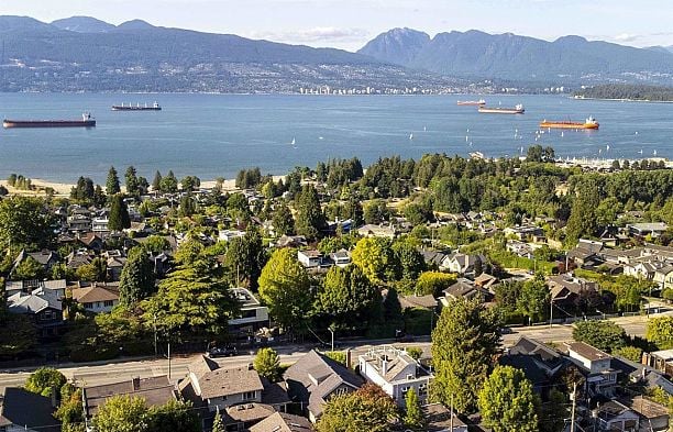 4333 LOCARNO CRESCENT Point Grey