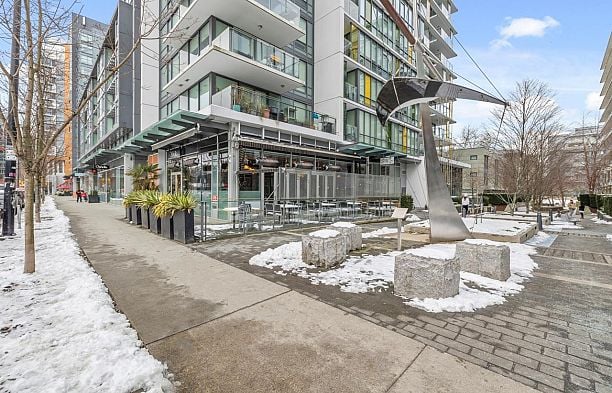 809 159 W 2ND AVENUE False Creek