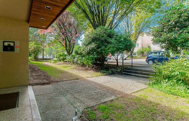 307 8680 FREMLIN STREET Marpole