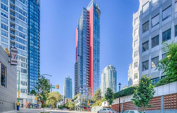 807 1211 MELVILLE STREET Coal Harbour