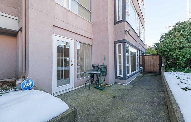 103 1353 W 70TH AVENUE Marpole