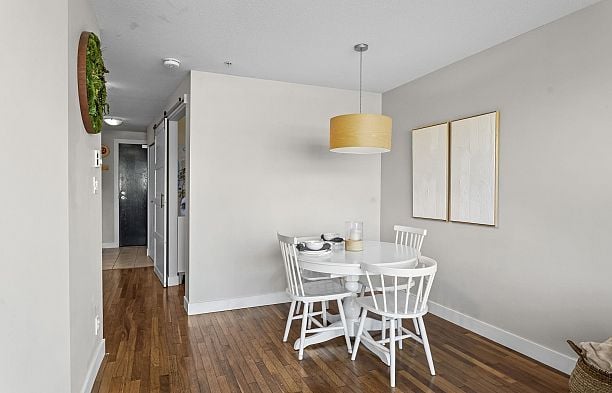 307 2525 BLENHEIM STREET Kitsilano