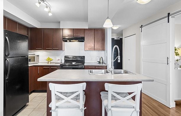 307 2525 BLENHEIM STREET Kitsilano