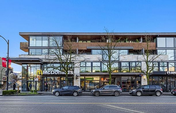 307 2525 BLENHEIM STREET Kitsilano