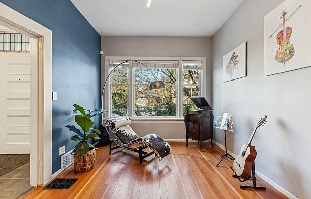 2656 2658 W 3RD AVENUE Kitsilano