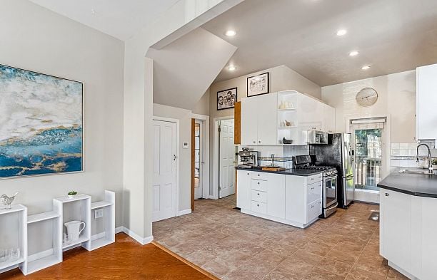 2656 2658 W 3RD AVENUE Kitsilano