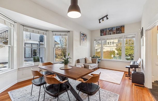 2656 2658 W 3RD AVENUE Kitsilano