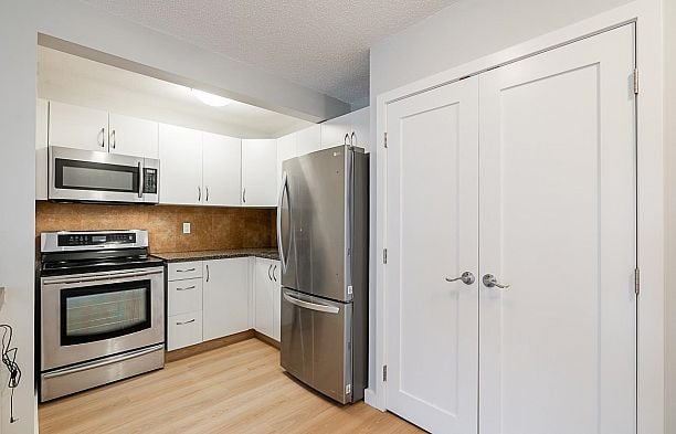 305 2239 W 1ST AVENUE Kitsilano