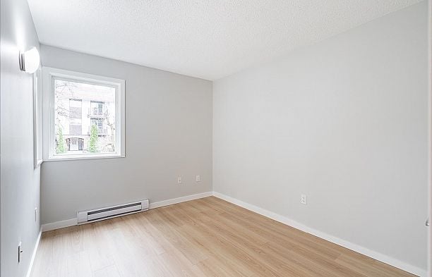 305 2239 W 1ST AVENUE Kitsilano