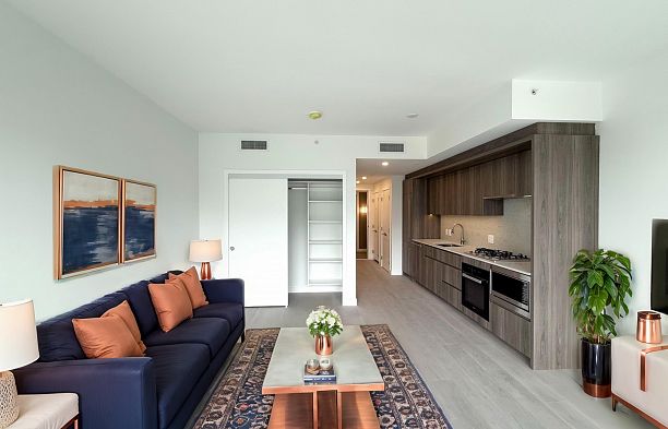 307-5212 Cambie Street, Vancouver BC V5Z 2Z7 Cambie