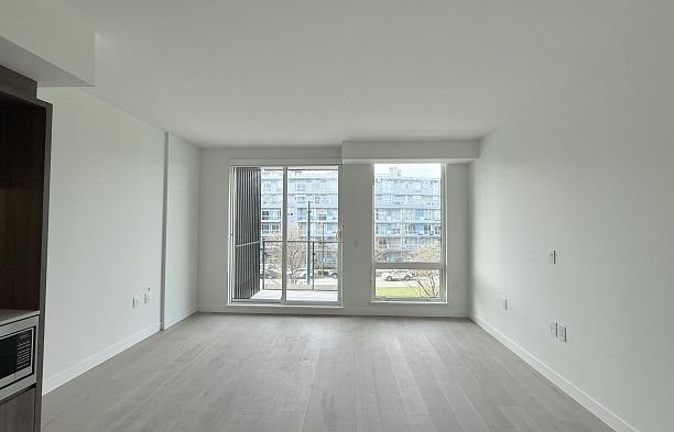307-5212 Cambie Street, Vancouver BC V5Z 2Z7 Cambie