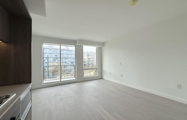 307-5212 Cambie Street, Vancouver BC V5Z 2Z7 Cambie