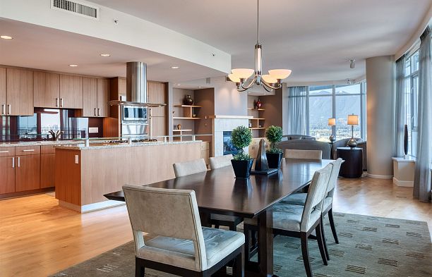 3402-1281 Cordova Street, Vancouver BC V6C 3R5 Coal Harbour