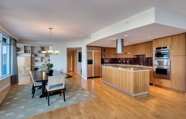 3402-1281 Cordova Street, Vancouver BC V6C 3R5 Coal Harbour