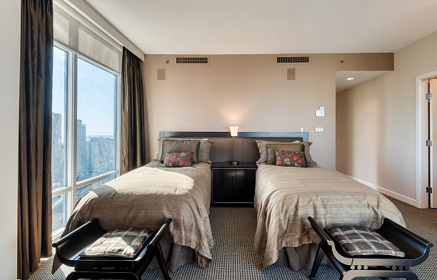 3402-1281 Cordova Street, Vancouver BC V6C 3R5 Coal Harbour