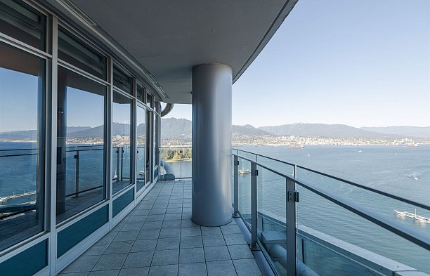 3402-1281 Cordova Street, Vancouver BC V6C 3R5 Coal Harbour