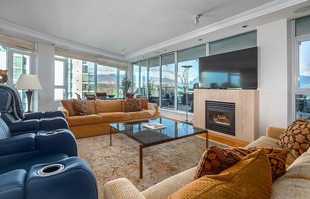 PH13 1717 BAYSHORE DRIVE, Vancouver BC V6G 3H3 Coal Harbour