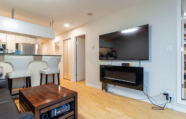 411 1367 ALBERNI STREET, Vancouver BC V6E 4R9 West End VW