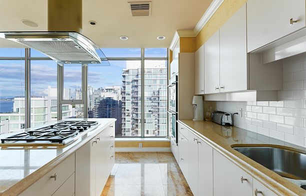 1790 Bayshore Drive, Vancouver BC V6G 3G5 Coal Harbour