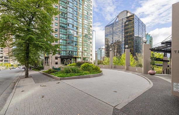 411 1367 ALBERNI STREET, Vancouver BC V6E 4R9 West End VW