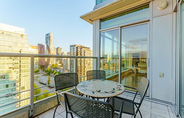1790 Bayshore Drive, Vancouver BC V6G 3G5 Coal Harbour