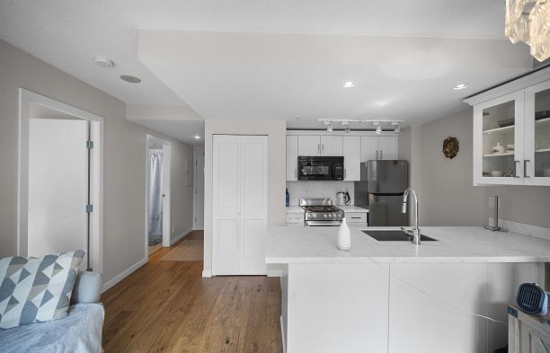 608 1331 W GEORGIA STREET, Vancouver BC V6E 4P1 Coal Harbour