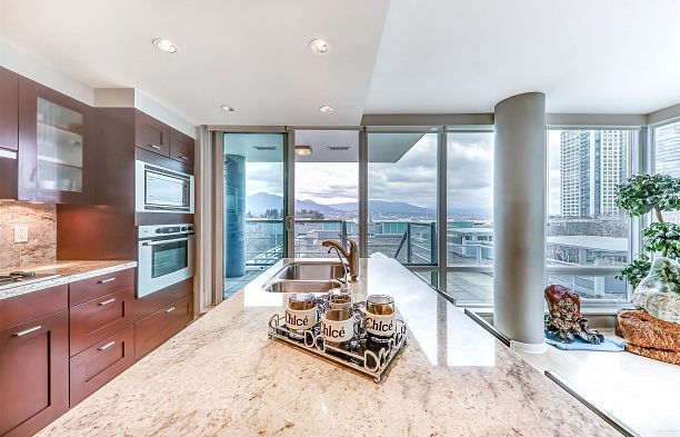 402 590 NICOLA STREET, Vancouver BC V6G 3J8 Coal Harbour