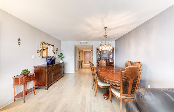 402 590 NICOLA STREET, Vancouver BC V6G 3J8 Coal Harbour